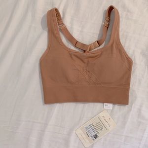 NWT Fabletics seamless sports bra